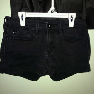 Women’s Levi’s Black Denim Shorts